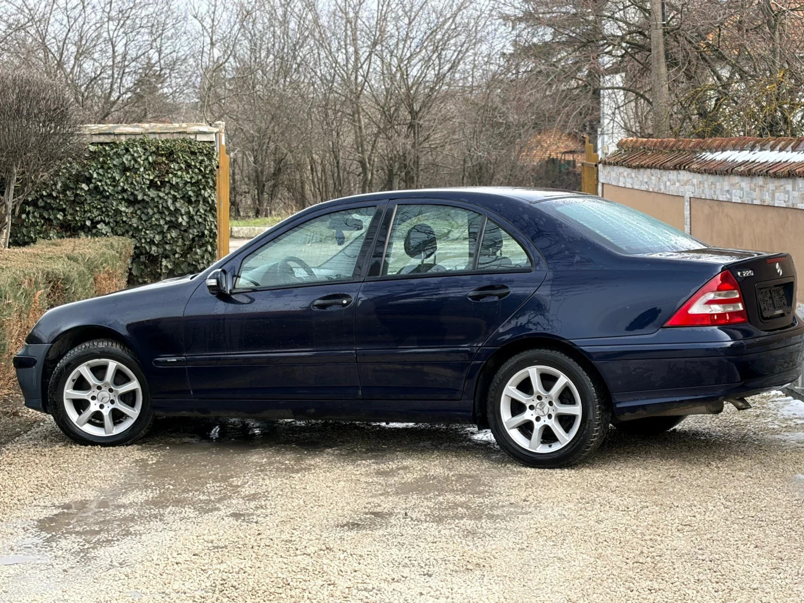 Mercedes-Benz C 220 2.2D 150hp Automatic  - изображение 6