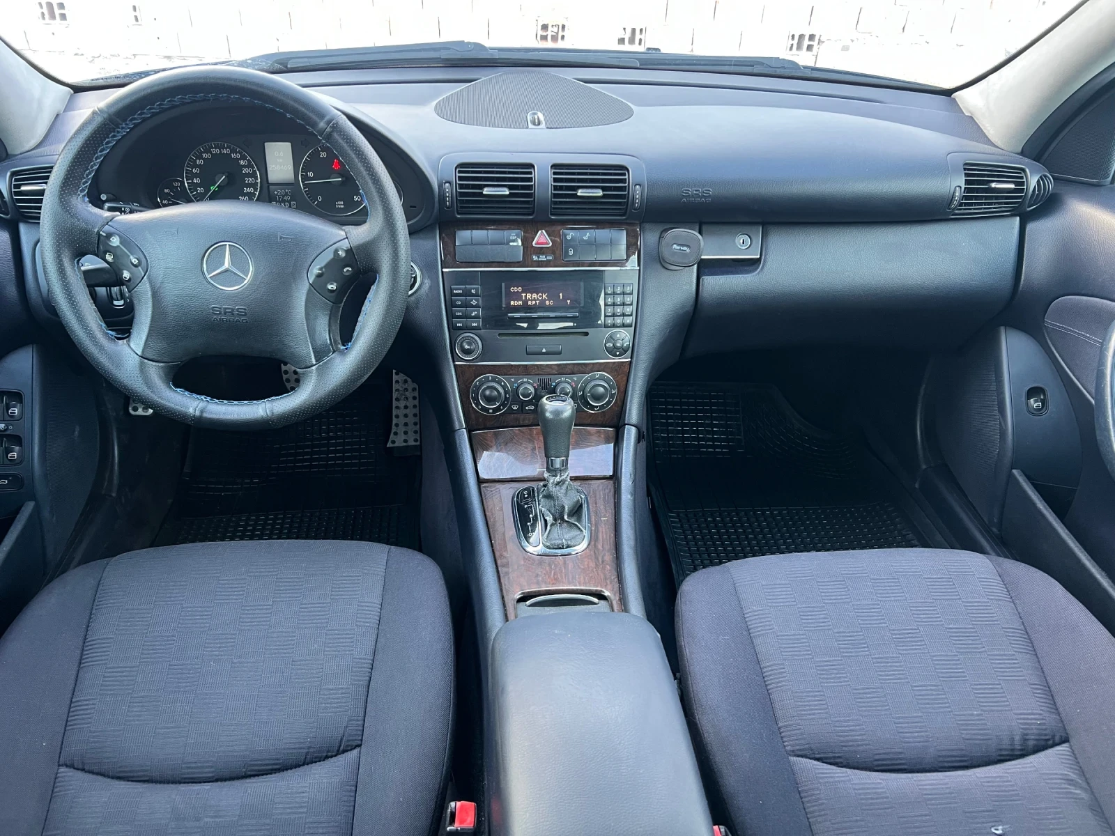 Mercedes-Benz C 220 2.2D 150hp Automatic  - изображение 9