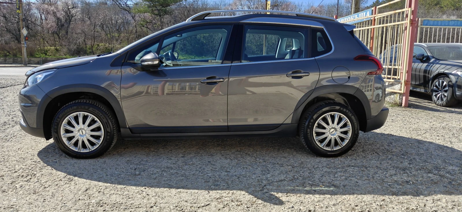 Peugeot 2008 Automat, Face33хил, снимка 4 - Автомобили и джипове - 53746523