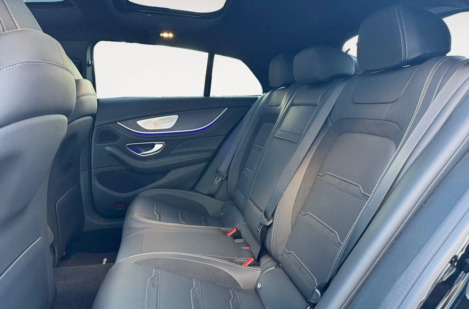 Mercedes-Benz AMG GT 53/4-MATIC/V8 STYLE/BURM/PANO/360/, снимка 13 - Автомобили и джипове - 53859905