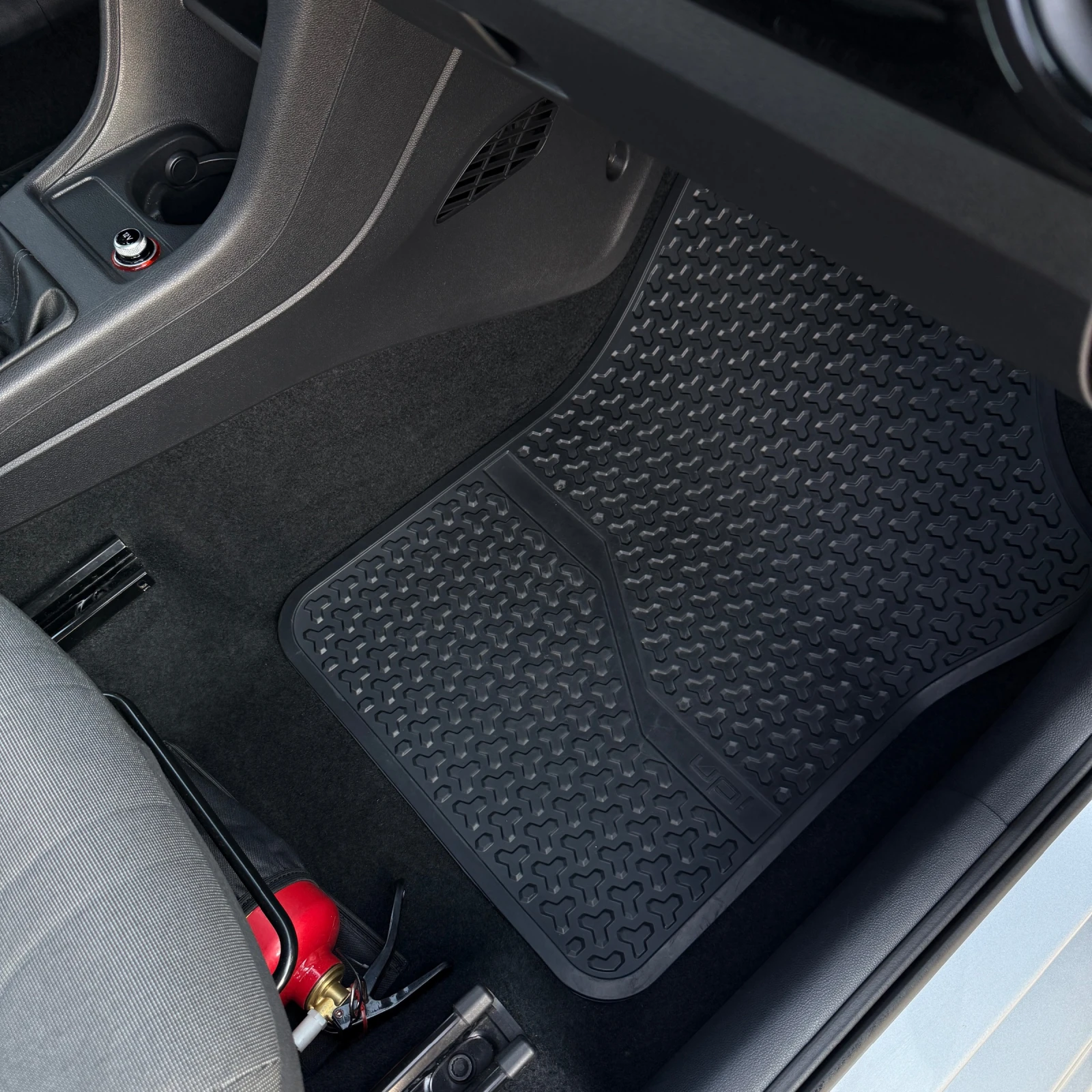 VW Up Move, снимка 12 - Автомобили и джипове - 53878760