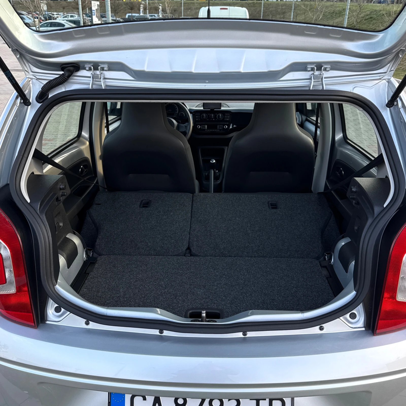 VW Up Move, снимка 7 - Автомобили и джипове - 53878760