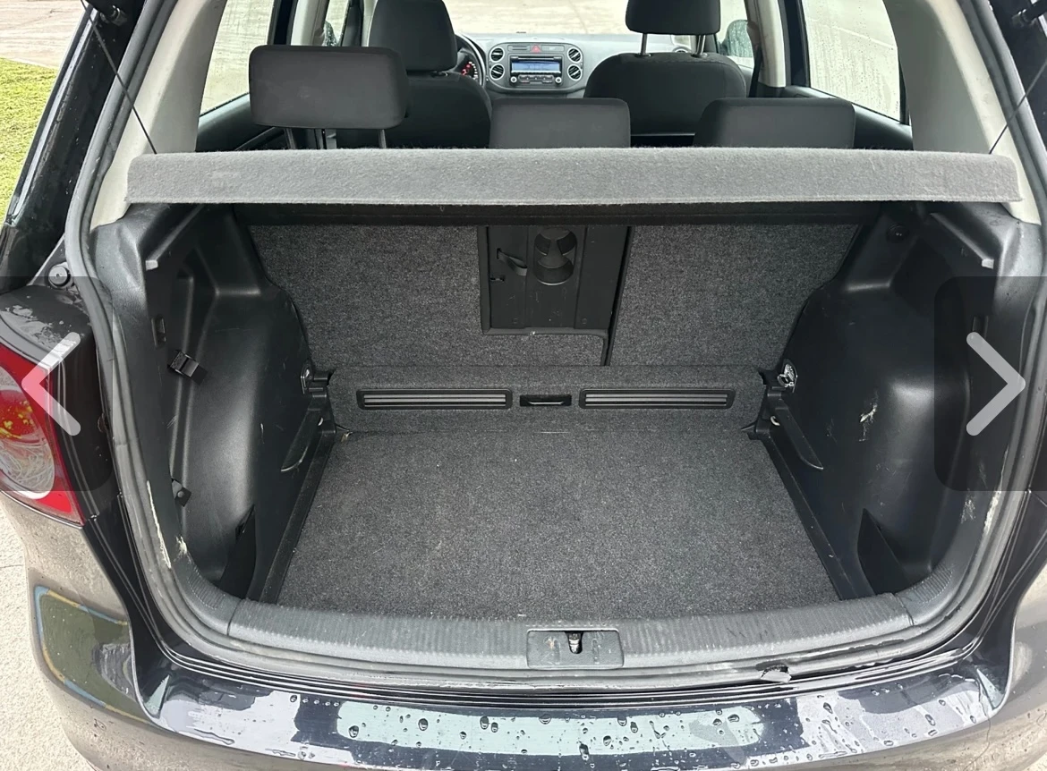 VW Golf Plus 2.0tdi РЕГИСТРИРАН, ОБСЛУЖЕН, НОВИ ГУМИ, снимка 15 - Автомобили и джипове - 53987112