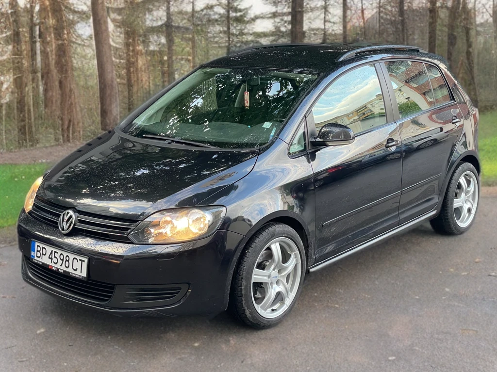VW Golf Plus 2.0TDI, РЕГИСТРИРАН, ОБСЛУЖЕН, ТЕГЛИЧ, 8 НОВИ ГУМИ