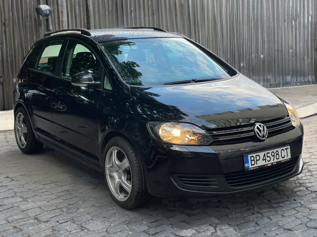 VW Golf Plus 2.0TDI, РЕГИСТРИРАН, ОБСЛУЖЕН, ТЕГЛИЧ, 8 НОВИ ГУМИ, снимка 3 - Автомобили и джипове - 53987112