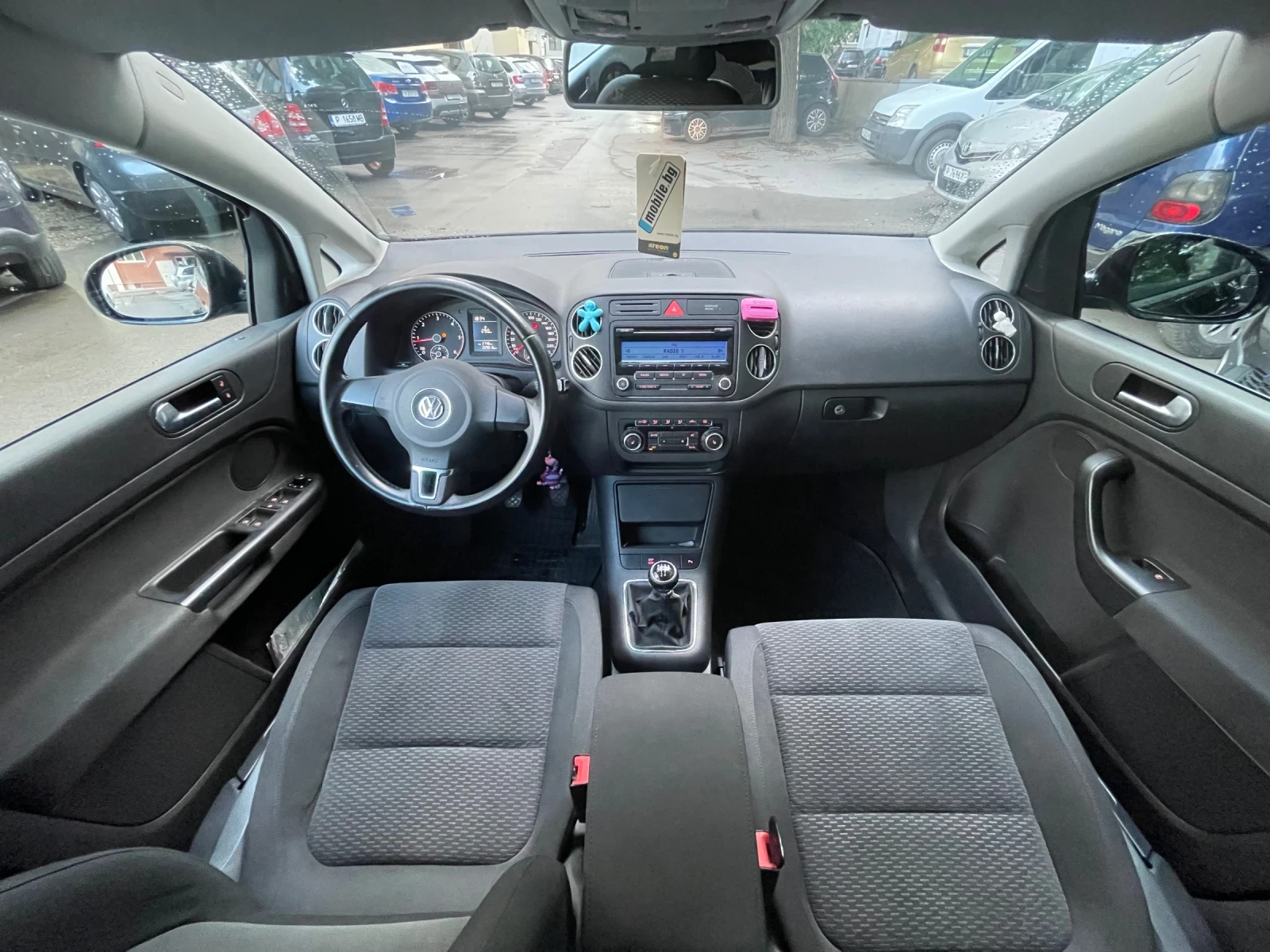 VW Golf Plus 2.0TDI, РЕГИСТРИРАН, ОБСЛУЖЕН, ТЕГЛИЧ, 8 НОВИ ГУМИ, снимка 8 - Автомобили и джипове - 53987112