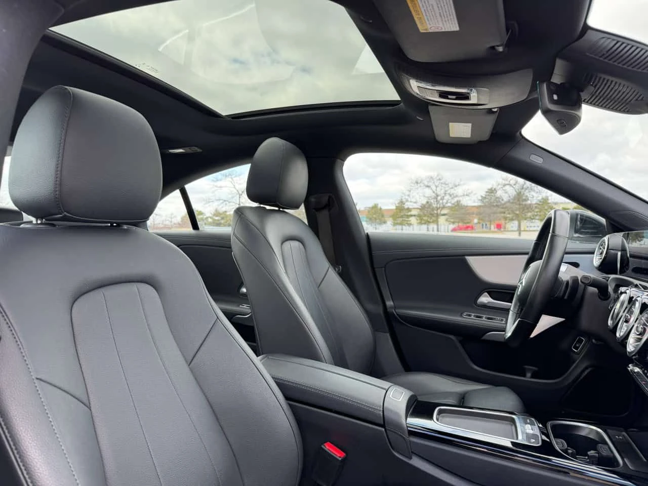 Mercedes-Benz CLA 250 /DISTRONIC/360/ПОДГРЕВИ, снимка 17 - Автомобили и джипове - 54251698