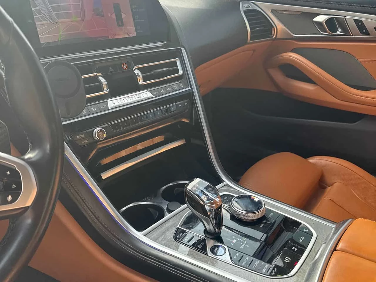 BMW 850 DISTRONIC| SOFT-CLOSE| KEYLESS| HEAD-UP| 360, снимка 9 - Автомобили и джипове - 54445721