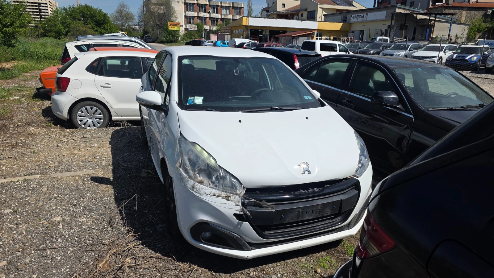 Peugeot 208 1.6hdi, снимка 2 - Автомобили и джипове - 54832468