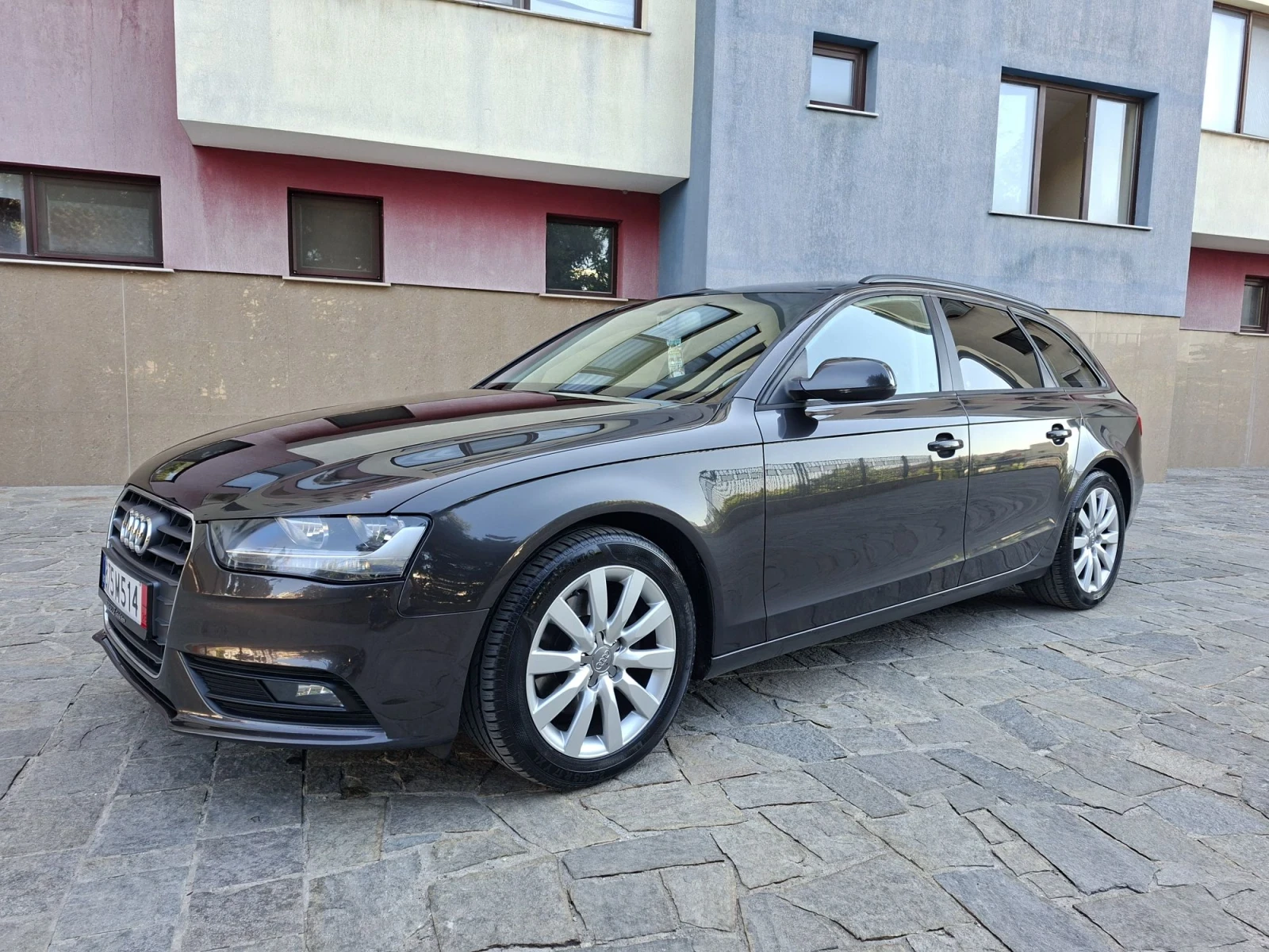 Audi A4 2.0, снимка 8 - Автомобили и джипове - 54993806