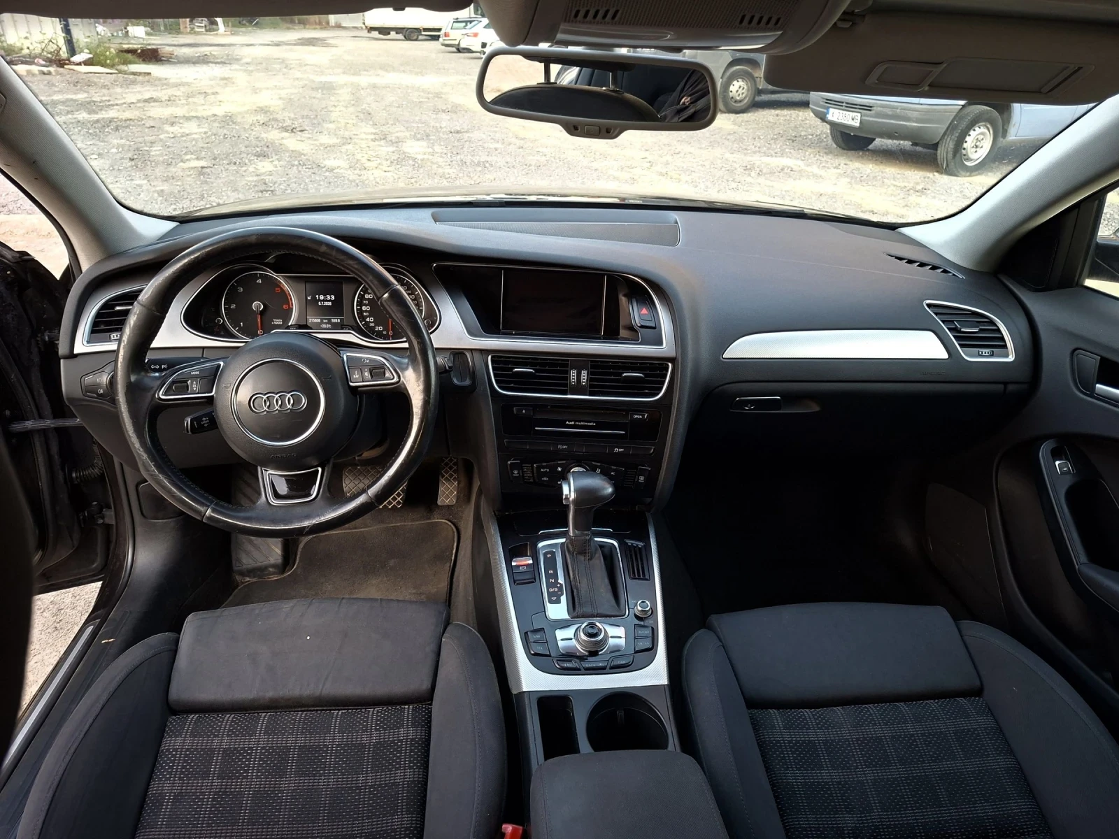 Audi A4 2.0, снимка 16 - Автомобили и джипове - 54993806