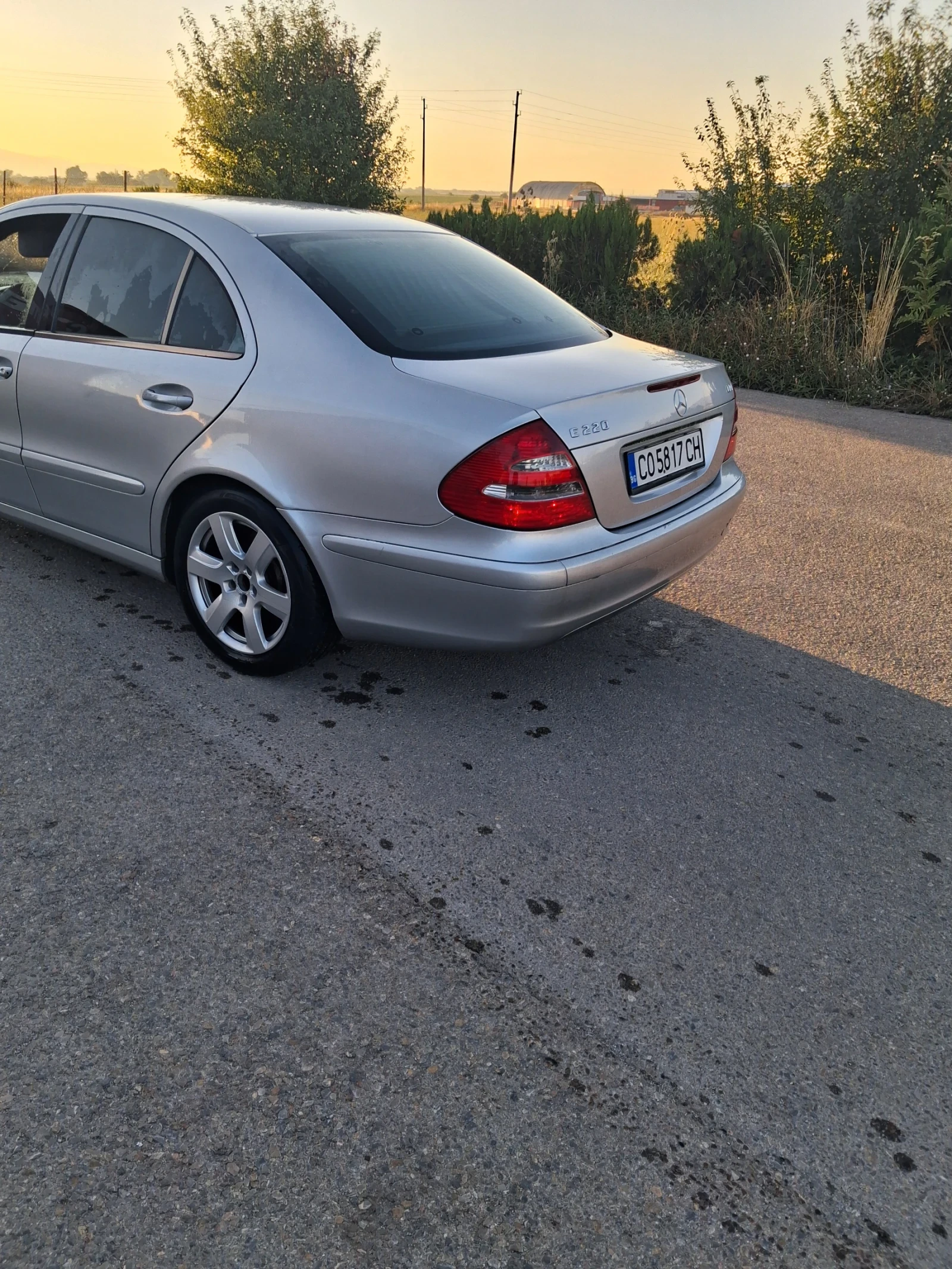 Mercedes-Benz E 220 2.2CDI 150к.с Ръчна скоростна кутия !, снимка 4 - Автомобили и джипове - 55677553