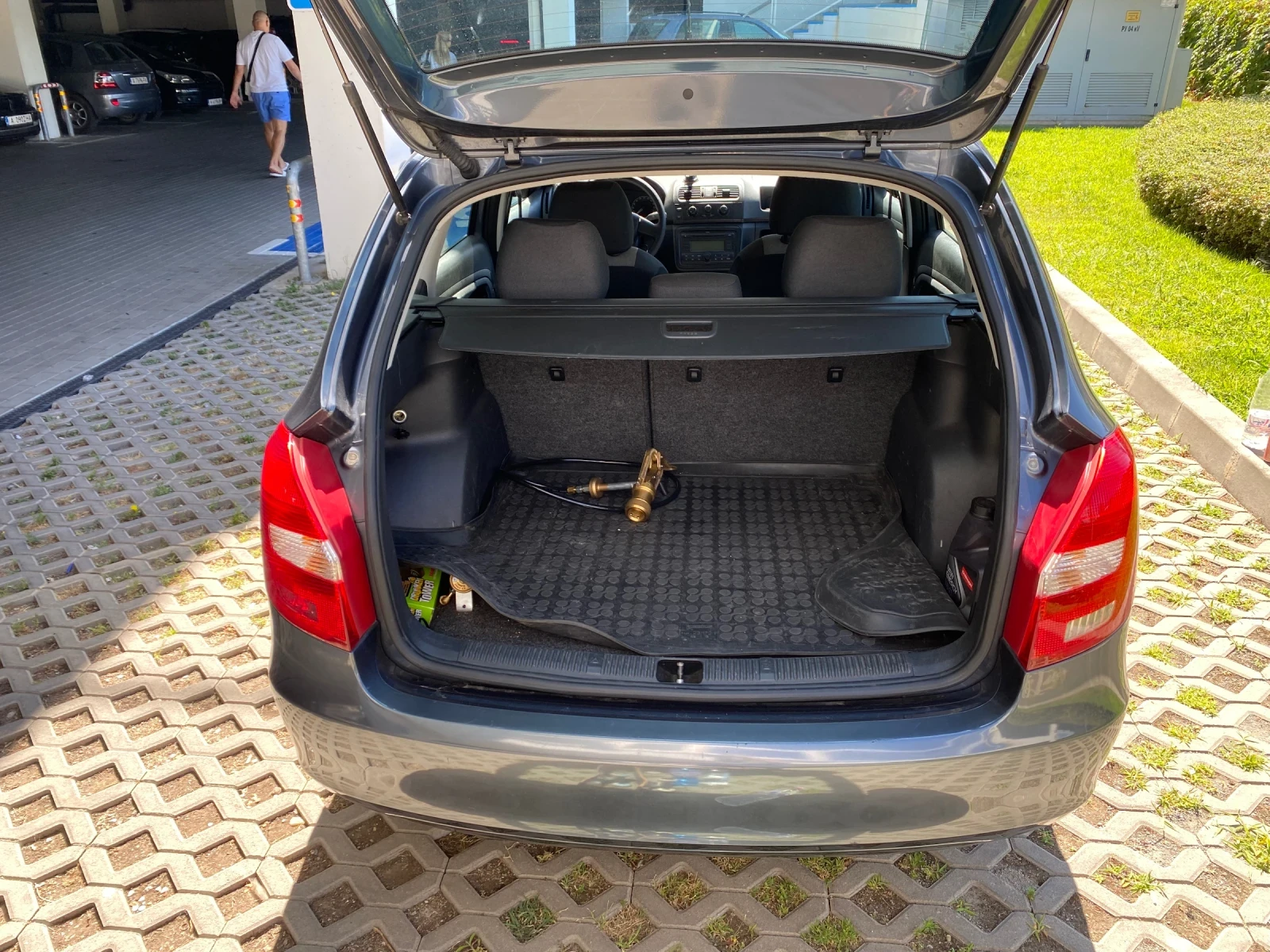 Skoda Fabia, снимка 16 - Автомобили и джипове - 55768532