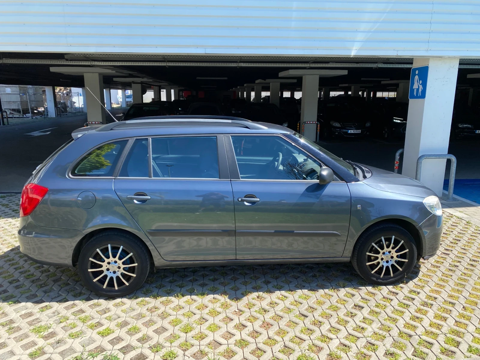 Skoda Fabia, снимка 8 - Автомобили и джипове - 55768532