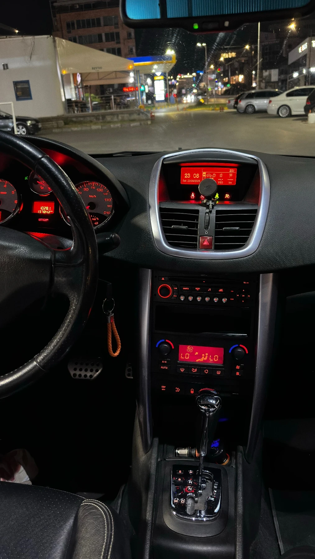 Peugeot 207, снимка 13 - Автомобили и джипове - 55990045