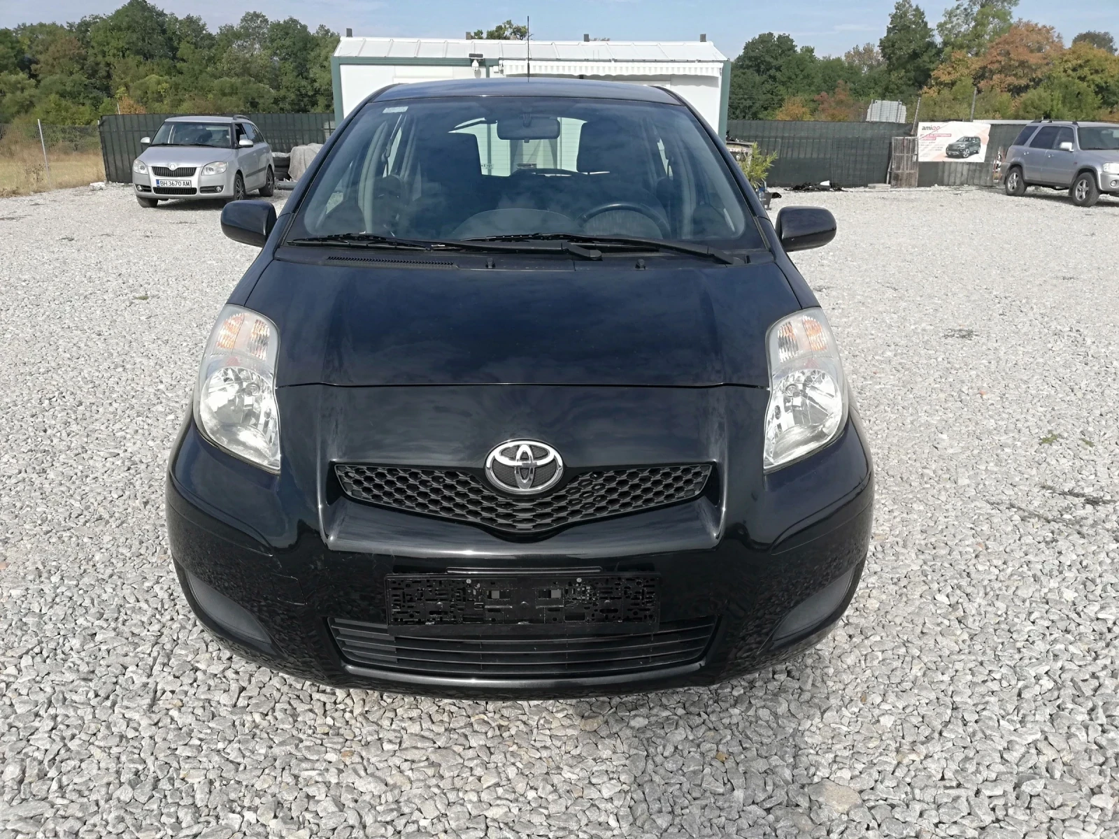 Toyota Yaris 1.0i klima, снимка 10 - Автомобили и джипове - 56127255