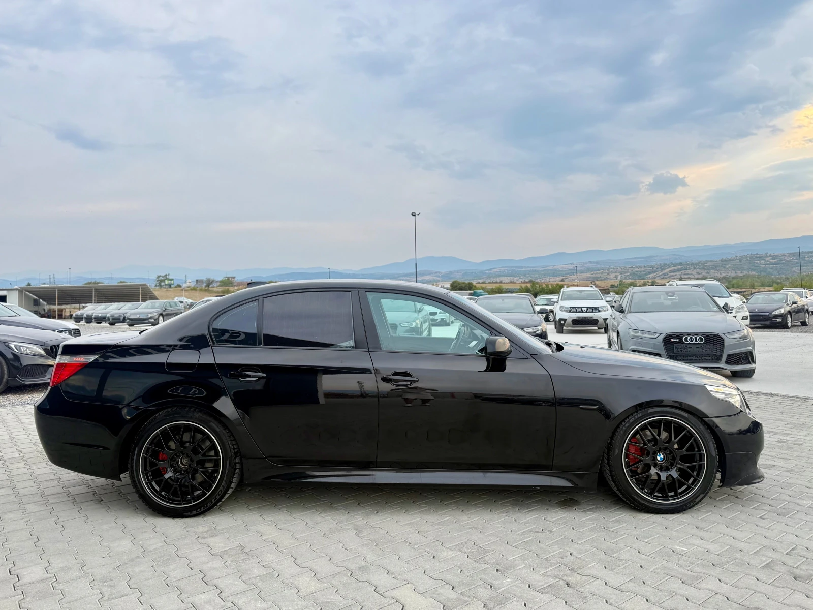 BMW 525 2.5 i M paket Собствен лизинг !!!, снимка 4 - Автомобили и джипове - 56220333