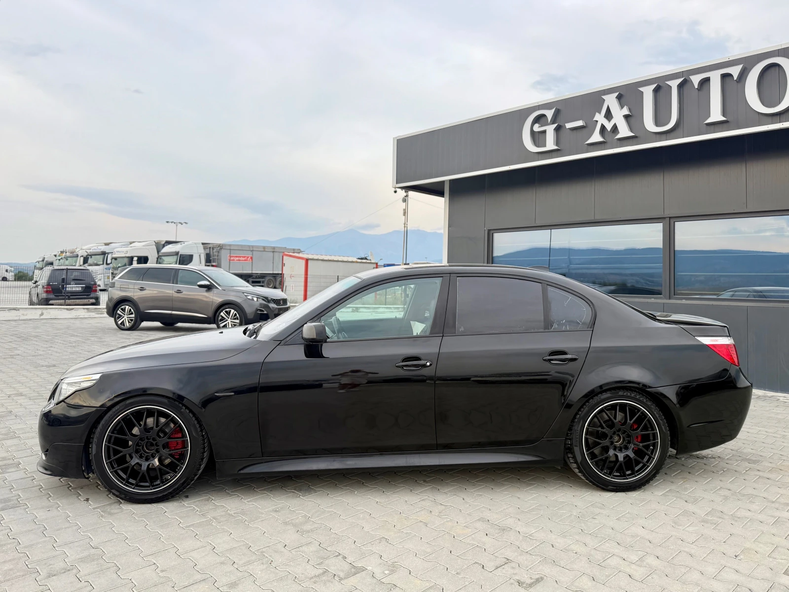 BMW 525 2.5 i M paket Собствен лизинг !!!, снимка 8 - Автомобили и джипове - 56220333