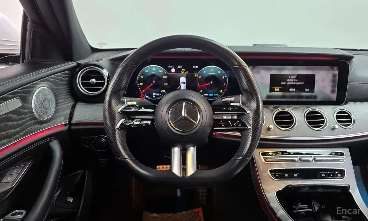 Mercedes-Benz E 350 * E350 4MATIC AMG Line Edition * ЦЕНА ДО БГ, снимка 9 - Автомобили и джипове - 56297319