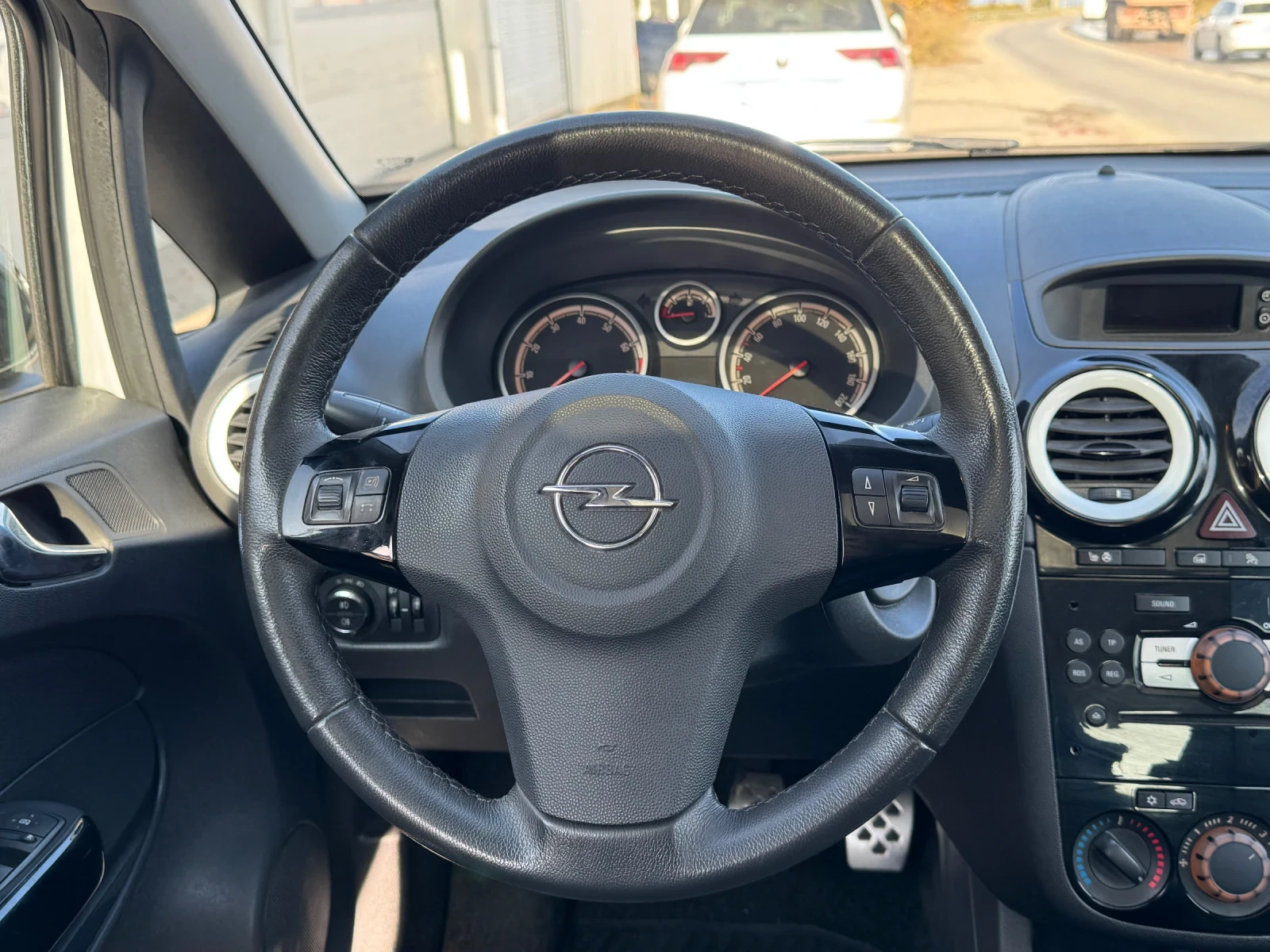 Opel Corsa 1.4 16V Swiss  | Mobile.bg � ����������� 11