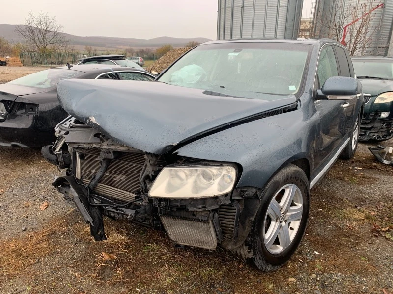 VW Touareg 2.5tdi, снимка 1 - Автомобили и джипове - 43429344