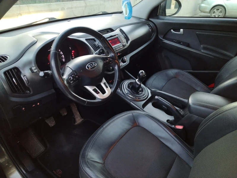 Kia Sportage, снимка 7 - Автомобили и джипове - 49131519