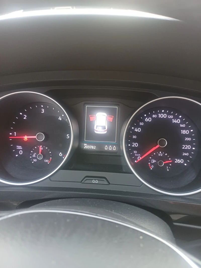 VW Tiguan, снимка 9 - Автомобили и джипове - 51616962