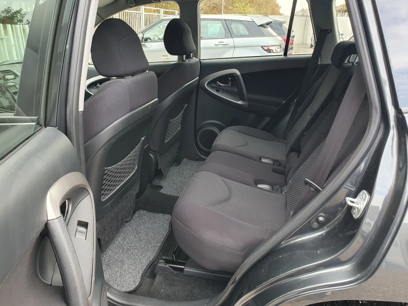 Toyota Rav4 ГАЗ/БЕНЗИН/АВТОМАТ, снимка 11 - Автомобили и джипове - 52290858