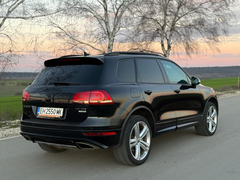 VW Touareg * R-Line * Pano * FULL, снимка 5 - Автомобили и джипове - 52741666