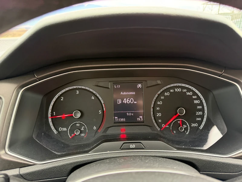 VW T-Roc 1.6 TDI, снимка 12 - Автомобили и джипове - 52957533