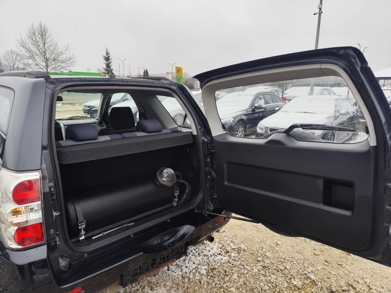 Suzuki Grand vitara 1.6 бензин Газ Италия, снимка 7 - Автомобили и джипове - 53445081