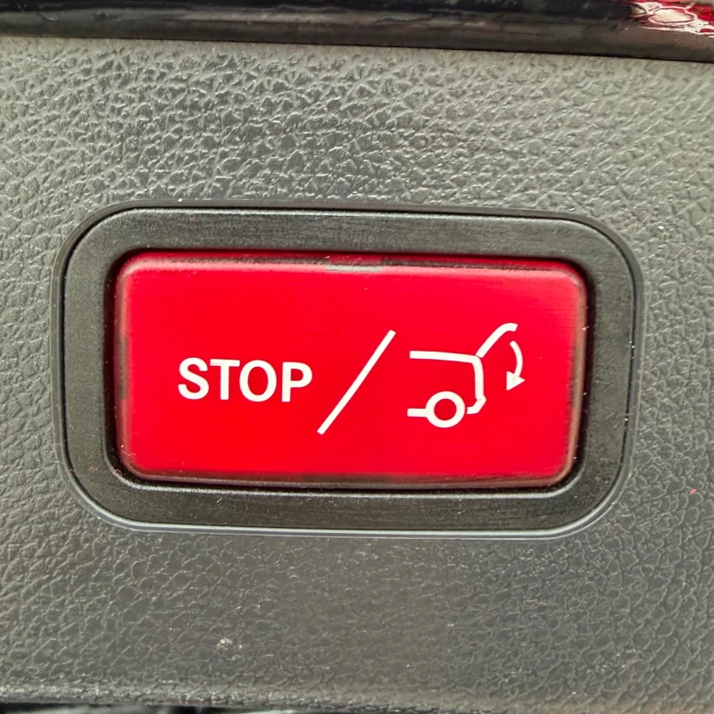 Mercedes-Benz GLA 200 4 Matic/Kamera/Panorama, снимка 16 - Автомобили и джипове - 53447687