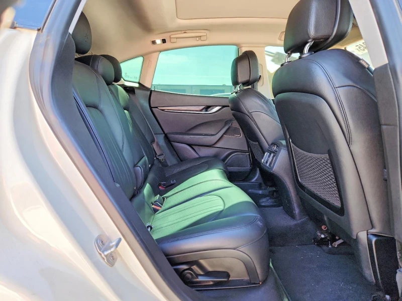 Maserati Levante, снимка 11 - Автомобили и джипове - 53577308