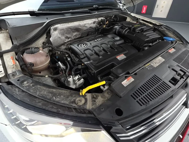 VW Tiguan 2.0 TDI, снимка 6 - Автомобили и джипове - 54302777