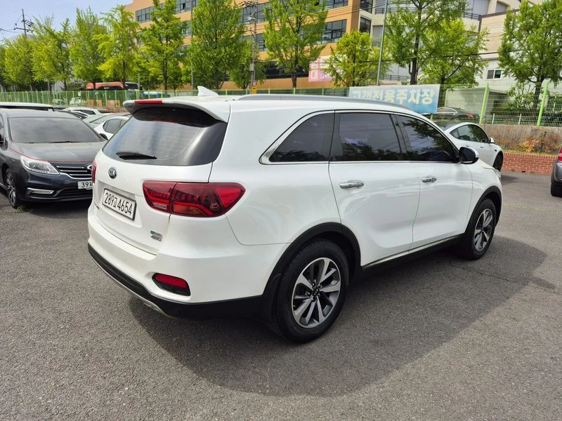 Kia Sorento Diesel 2.0 4WD| 200�.�. | Mobile.bg � ����������� 6