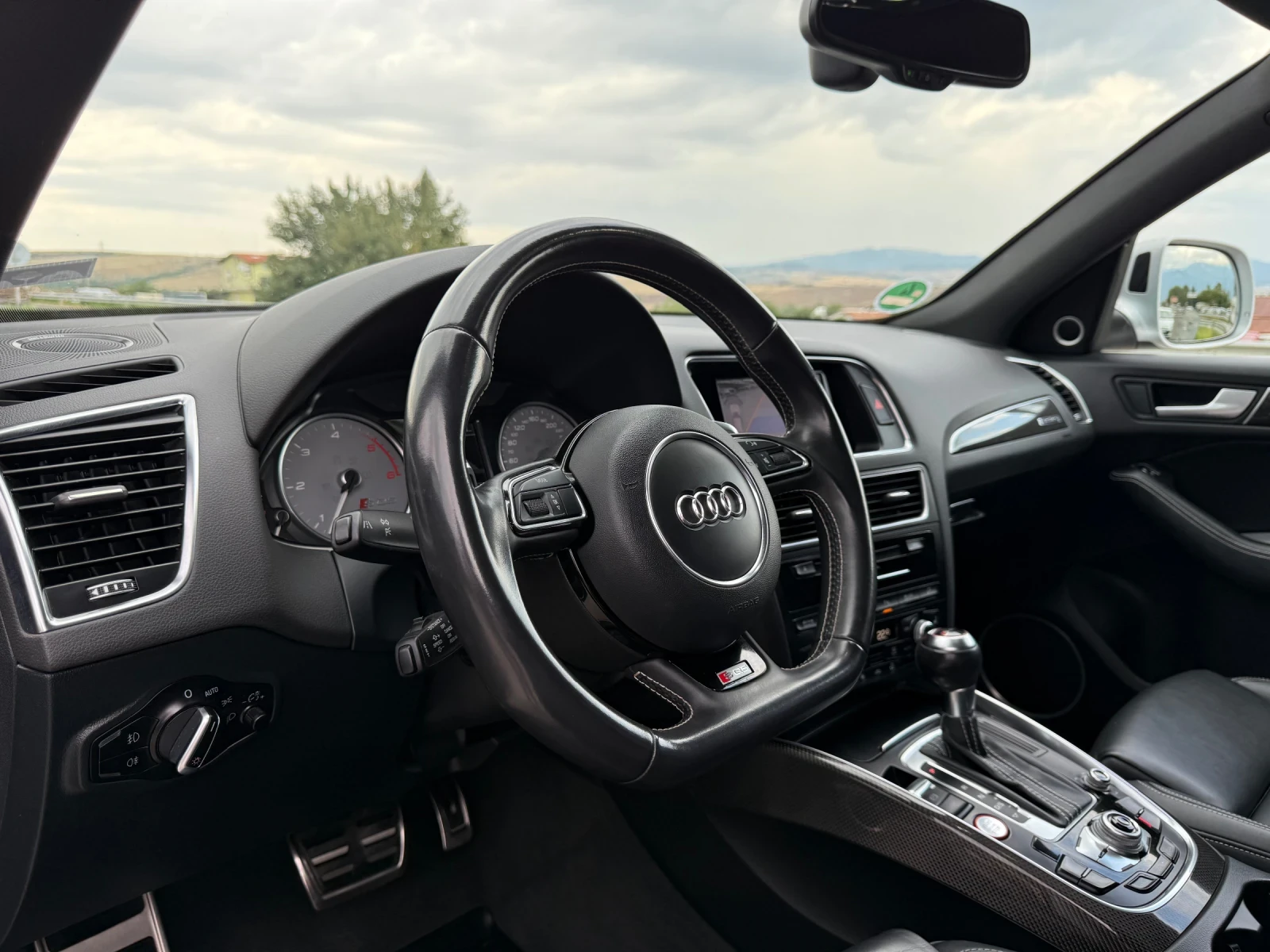 Audi SQ5 PANORAMA-KEYLES-PODGREV-MARTVA ZONA-PAMET-FULL-TOP - изображение 8