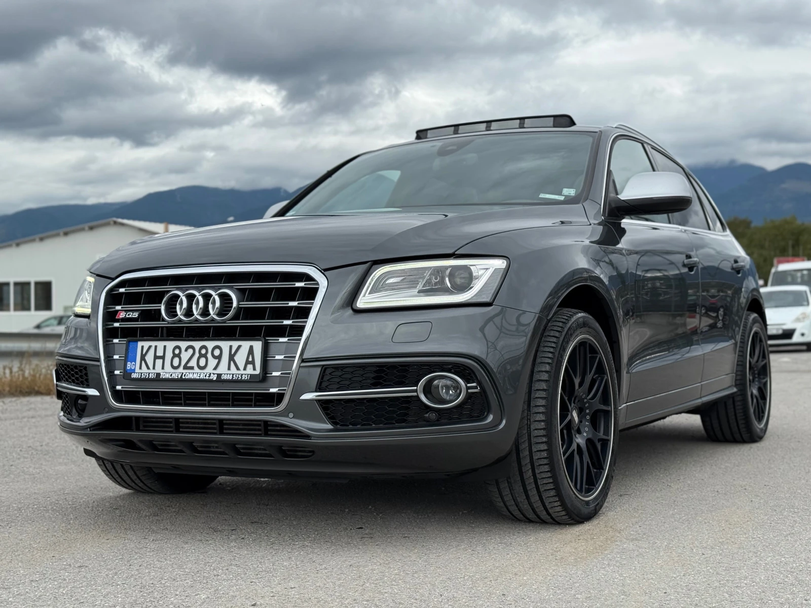 Audi SQ5 PANORAMA-KEYLES-PODGREV-MARTVA ZONA-PAMET-FULL-TOP - изображение 3
