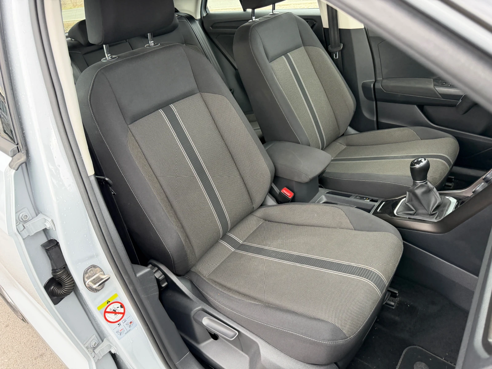 VW T-Roc 1.6 TDI - изображение 9