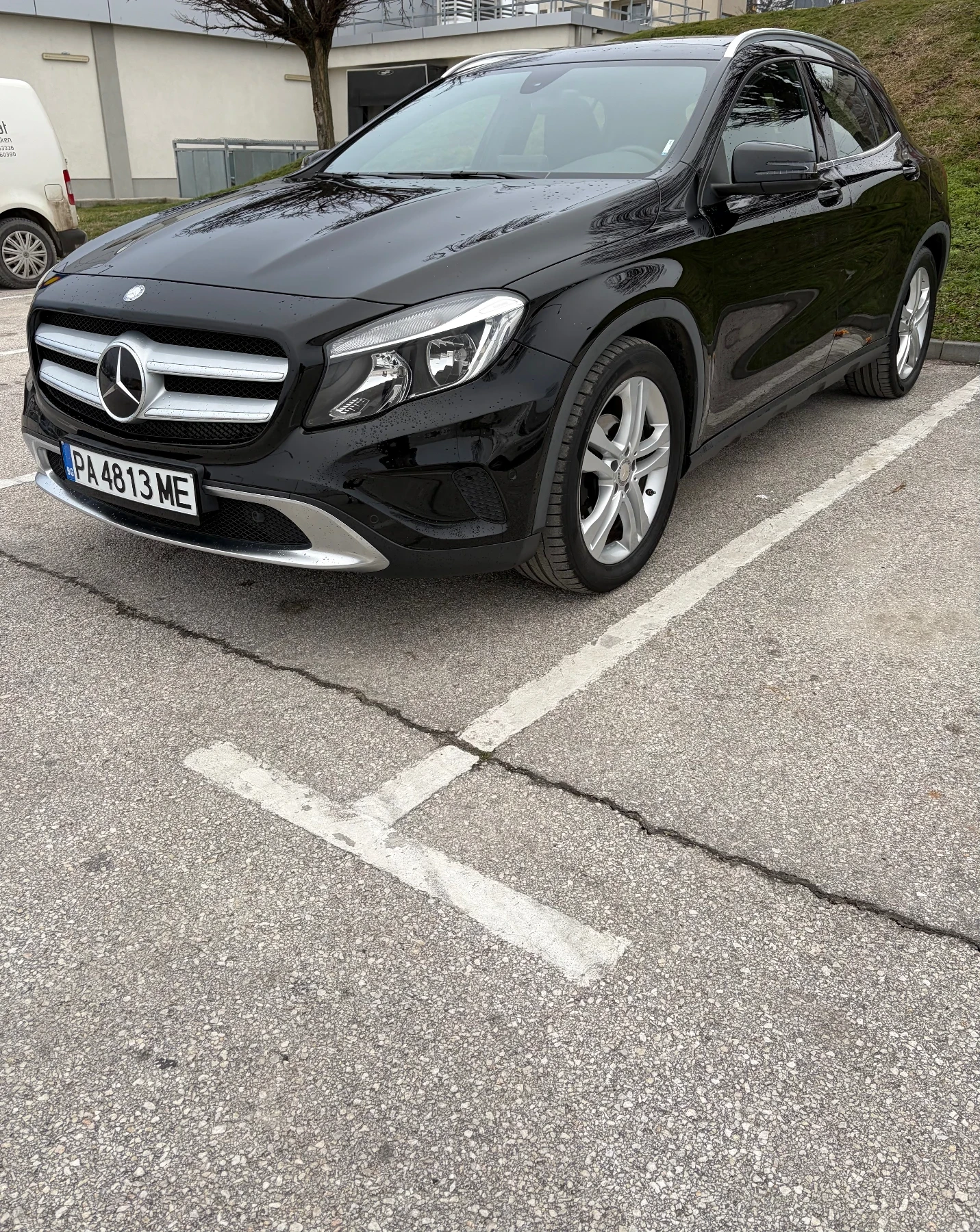 Mercedes-Benz GLA 200 4 Matic/Kamera/Panorama - изображение 3