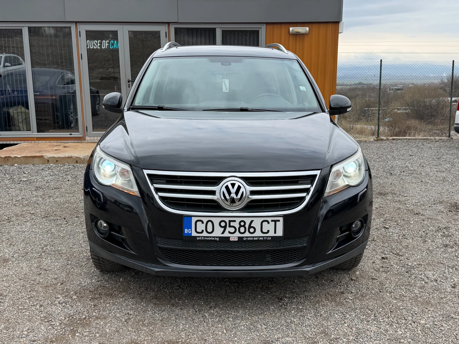 VW Tiguan 1.4 TSI Панорама /  Камера / Климатроник, снимка 2 - Автомобили и джипове - 53963780