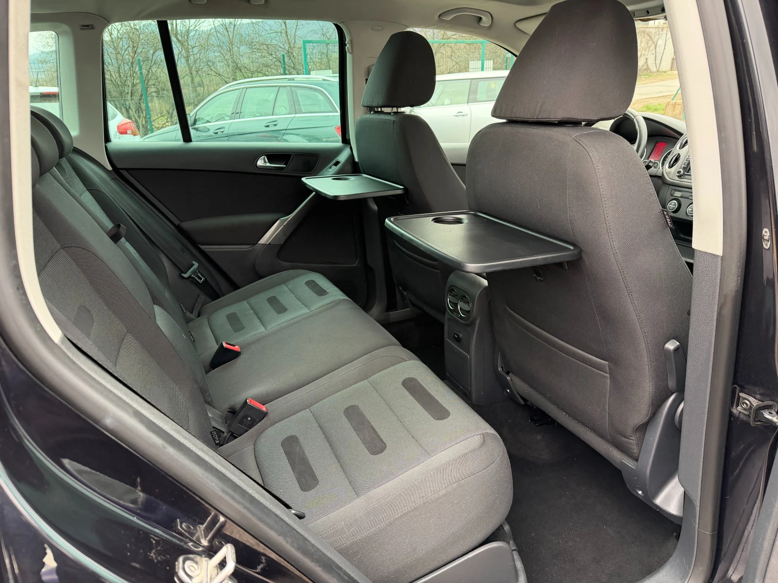 VW Tiguan 1.4 TSI Панорама /  Камера / Климатроник, снимка 13 - Автомобили и джипове - 53963780