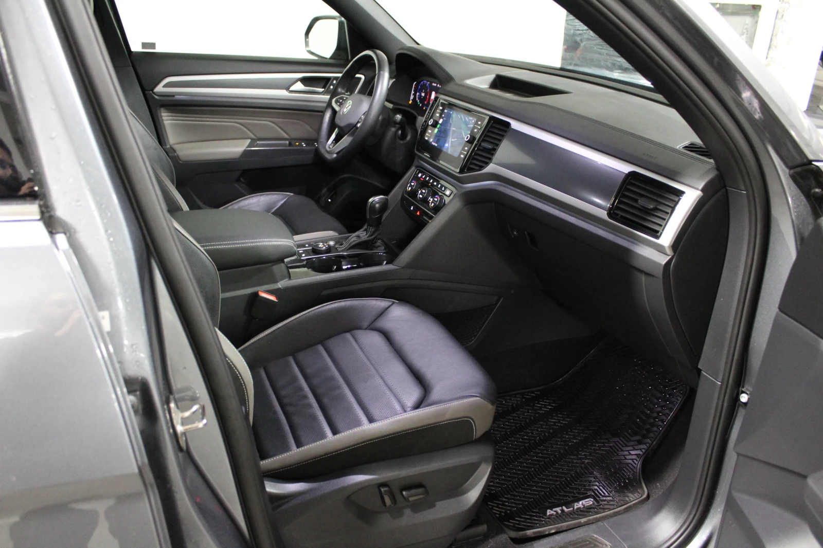 VW Atlas Cross Sport * * CARFAX * * ���� ������ * *  | Mobile.bg � ����������� 8