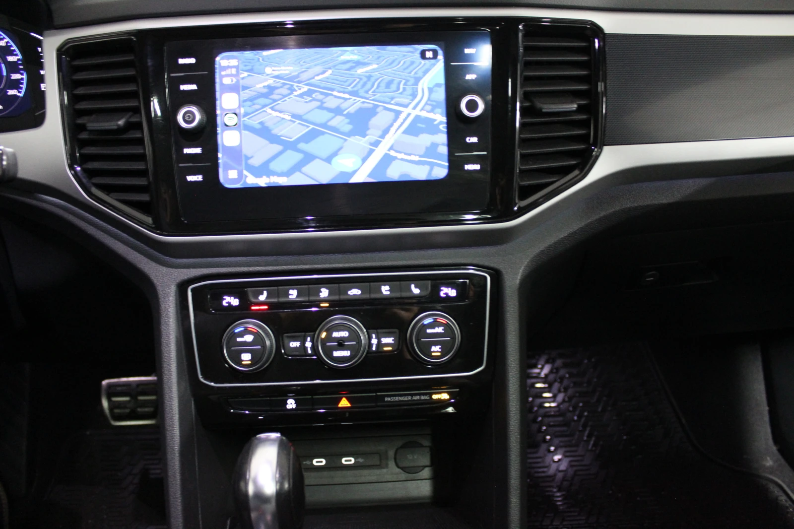 VW Atlas Cross Sport * * CARFAX * * ���� ������ * *  | Mobile.bg � ����������� 11