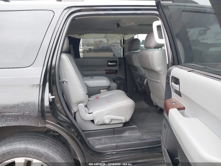 Toyota Sequoia Platinum 5.7L V8 * K����� ���� �� ��*  | Mobile.bg � ����������� 8