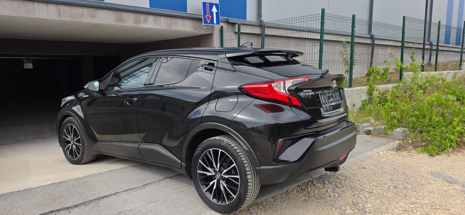 Toyota C-HR + + + 1.8 Hybrid, Exclusive+ + +  | Mobile.bg � ����������� 3