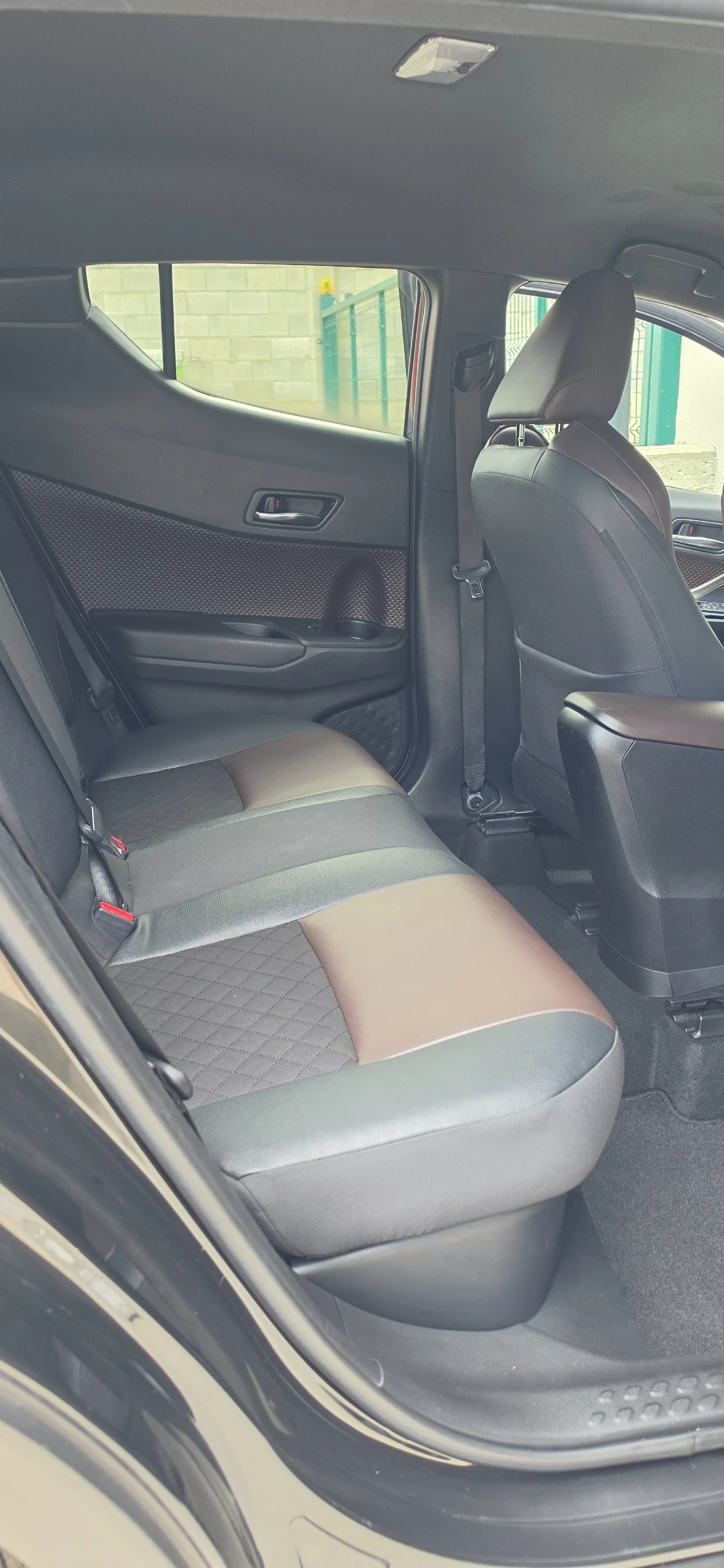 Toyota C-HR + + + 1.8 Hybrid, Exclusive+ + +  | Mobile.bg � ����������� 11