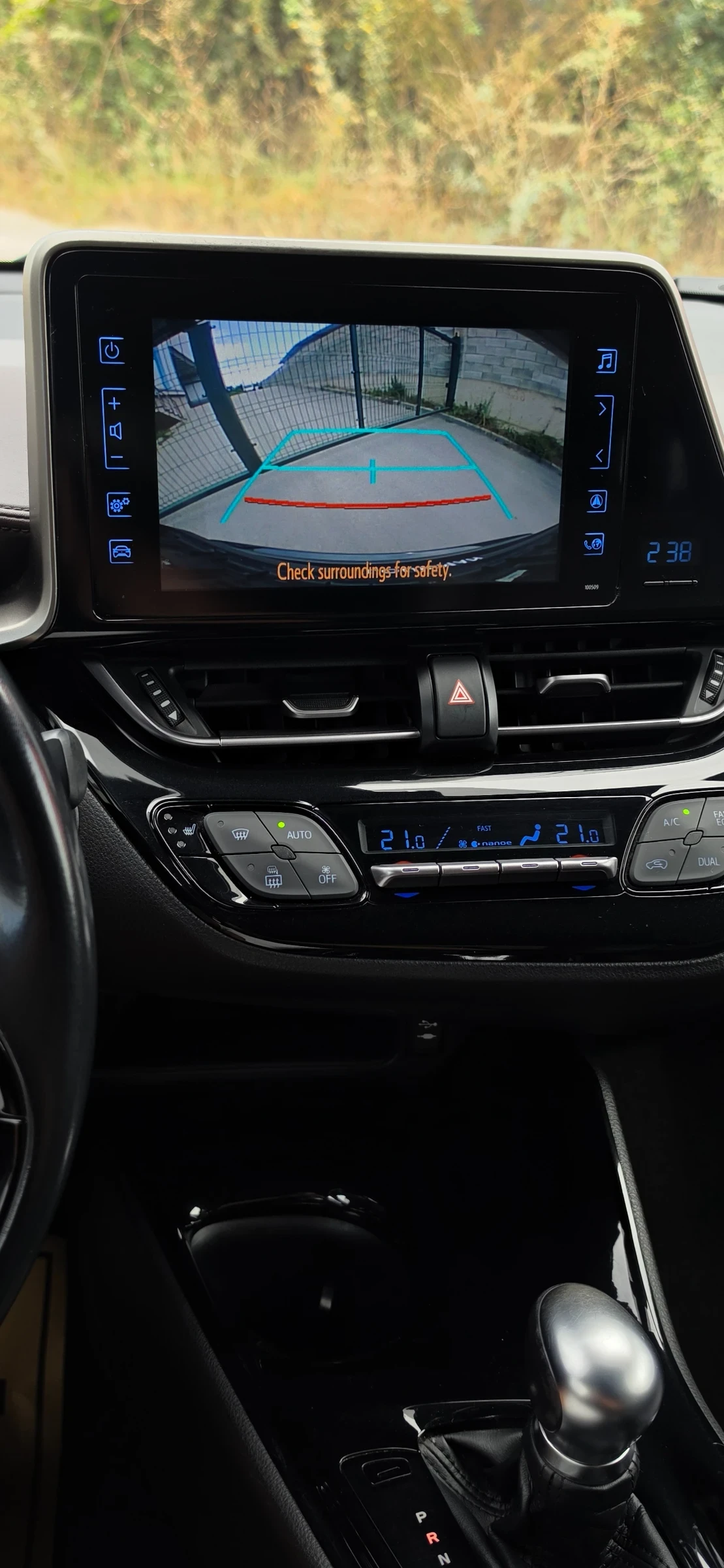 Toyota C-HR + + + 1.8 Hybrid, Exclusive+ + +  | Mobile.bg � ����������� 13