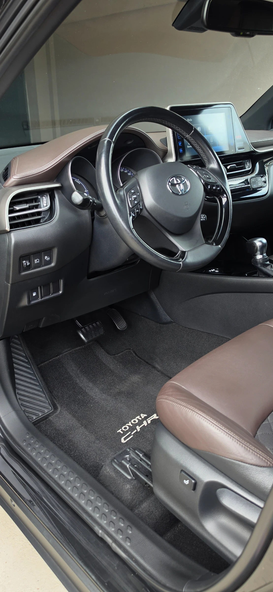Toyota C-HR + + + 1.8 Hybrid, Exclusive+ + +  | Mobile.bg � ����������� 10