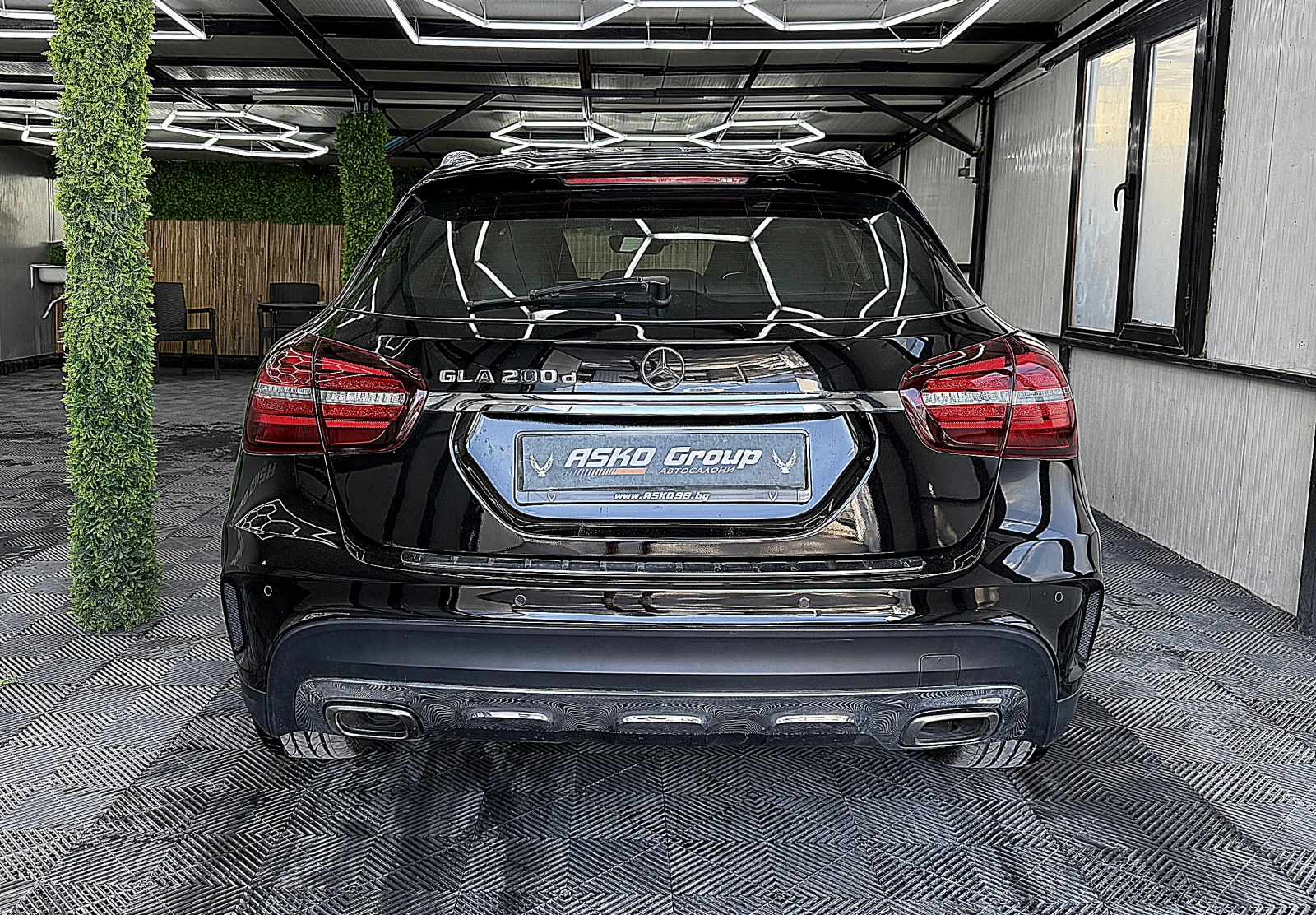 Mercedes-Benz GLA AMG-line/PANORAMA/Facelift/KeylessGo/ЛИЗИНГ, снимка 5 - Автомобили и джипове - 55997368