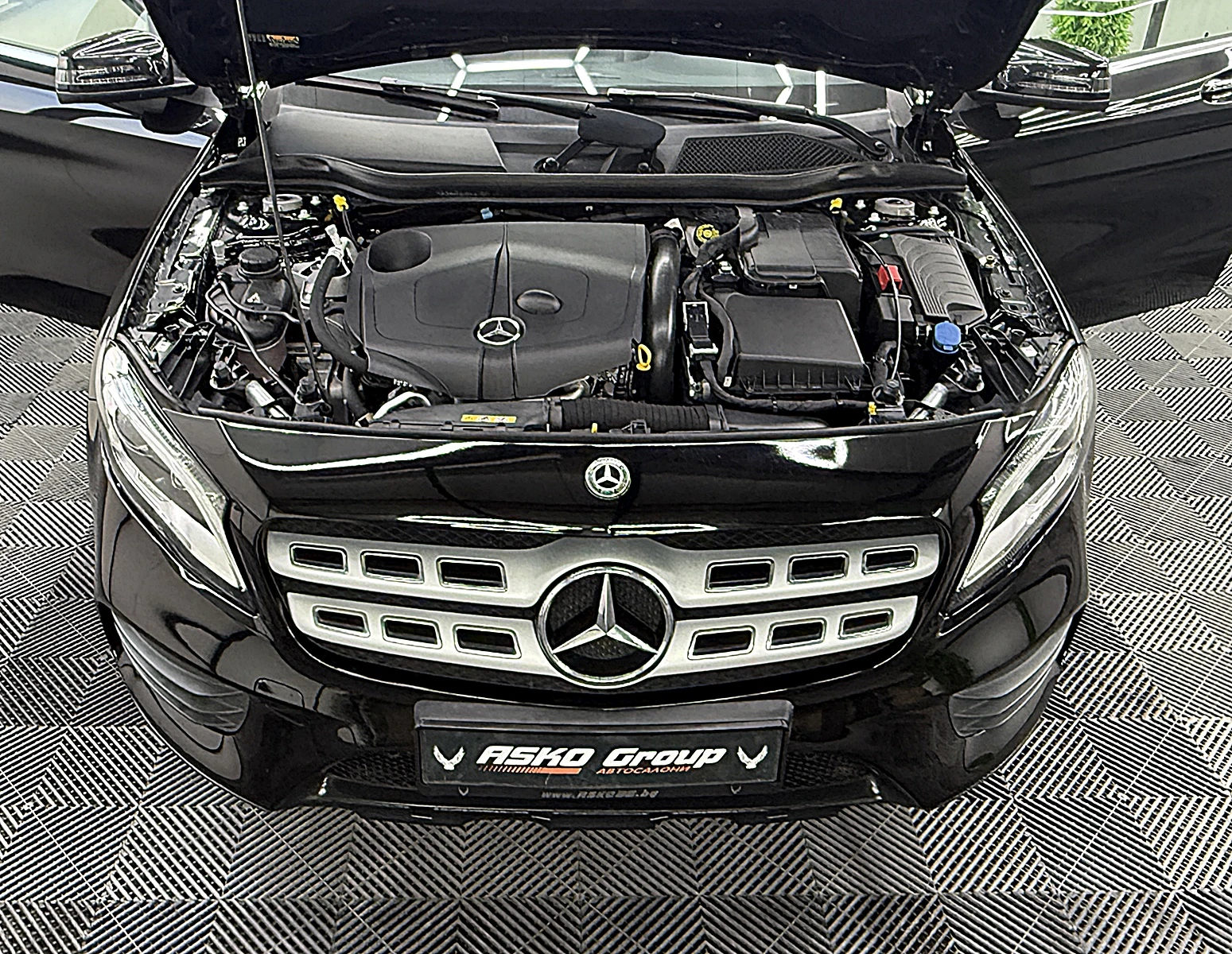 Mercedes-Benz GLA AMG-line/PANORAMA/Facelift/KeylessGo/ЛИЗИНГ, снимка 17 - Автомобили и джипове - 55997368